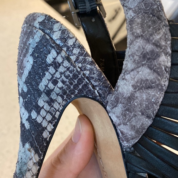 Vince Camuto strappy snakeskin heels - Picture 14 of 16